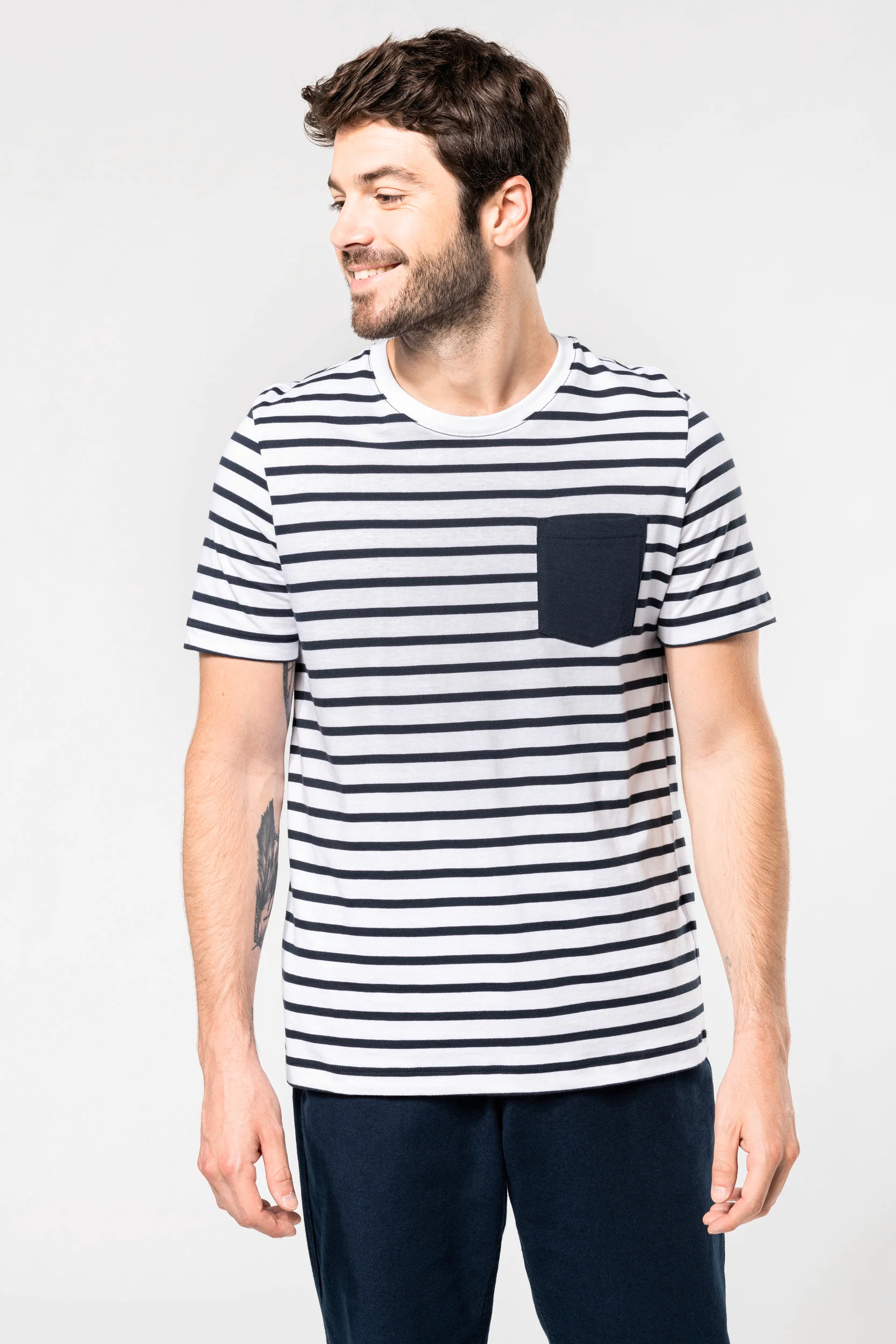 K378 - T-shirt manica corta a righe stile marinaio con tasca - immagine 4