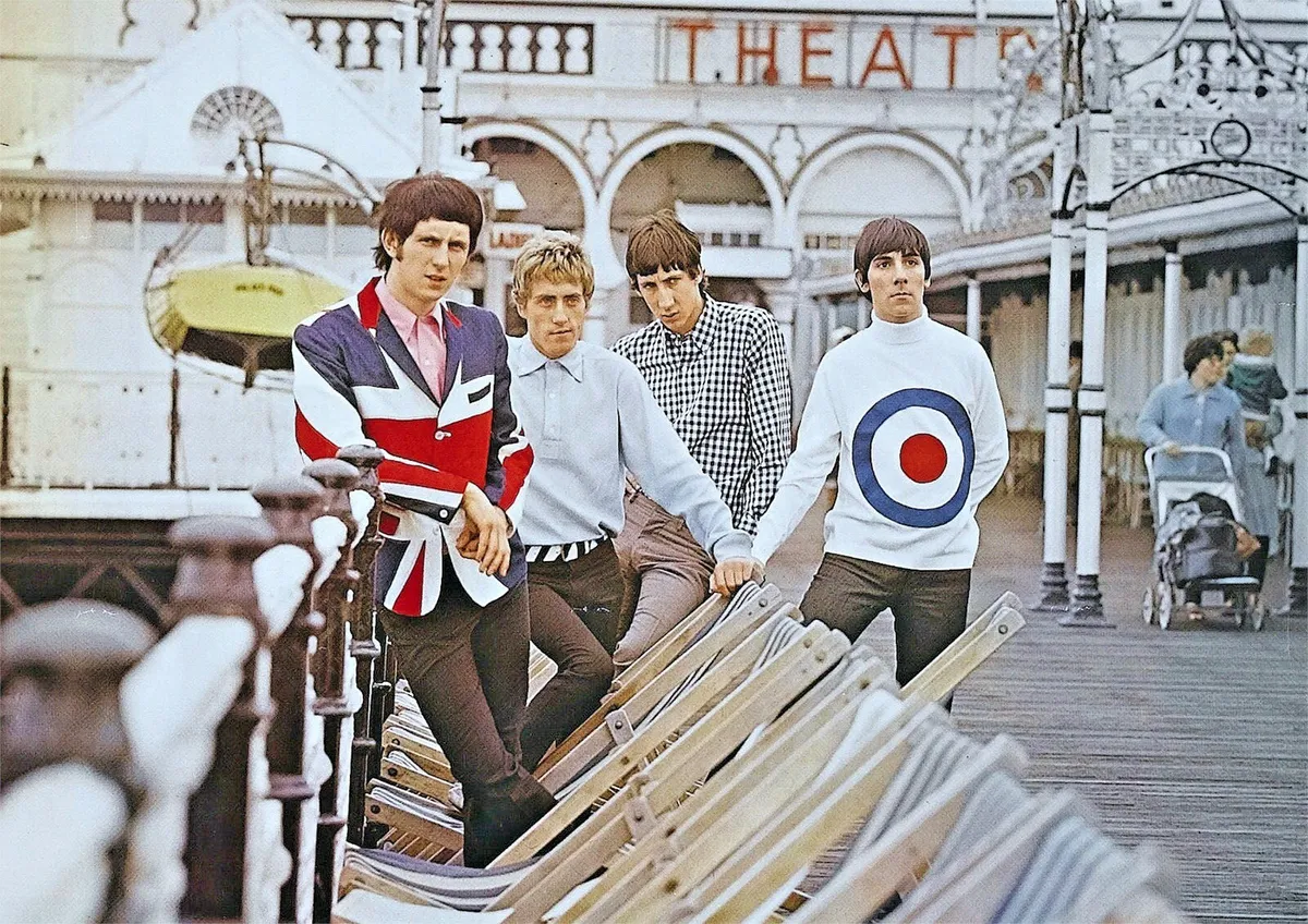 Ska & Soul Ecru 'Moon' Turtle Neck Jumper - immagine 4